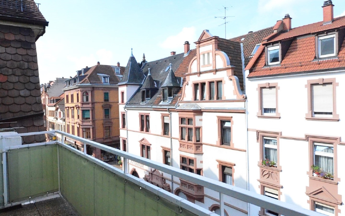 Westbalkon - Heidelberg-Weststadt: Bezugsfreie charmante Stadthauswohnung in der Kleinschmidtstaße