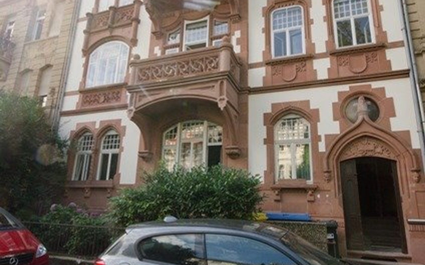 Hausansicht - Glücklich leben in sieben Zimmern mitten in Heidelberg