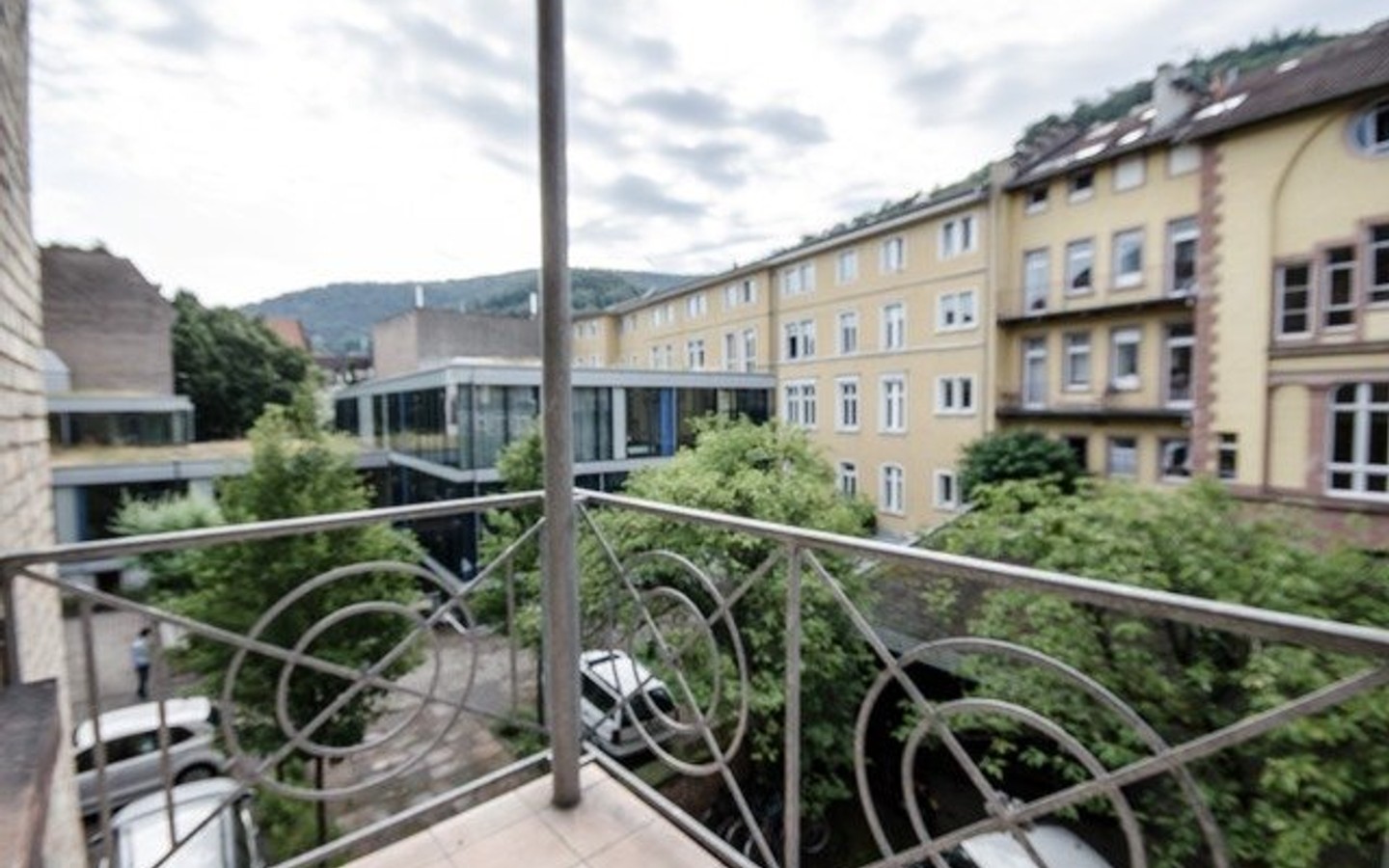 Balkon Schlafzimmer - Glücklich leben in sieben Zimmern mitten in Heidelberg
