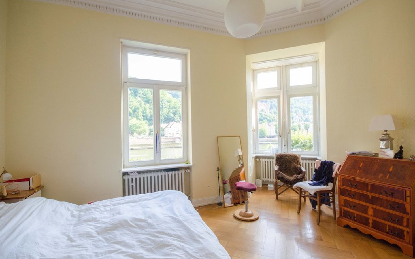 Schlafzimmer - Einfach malerisch:  Wohnen am Neckar mit Schloßblick und eigenem Garten