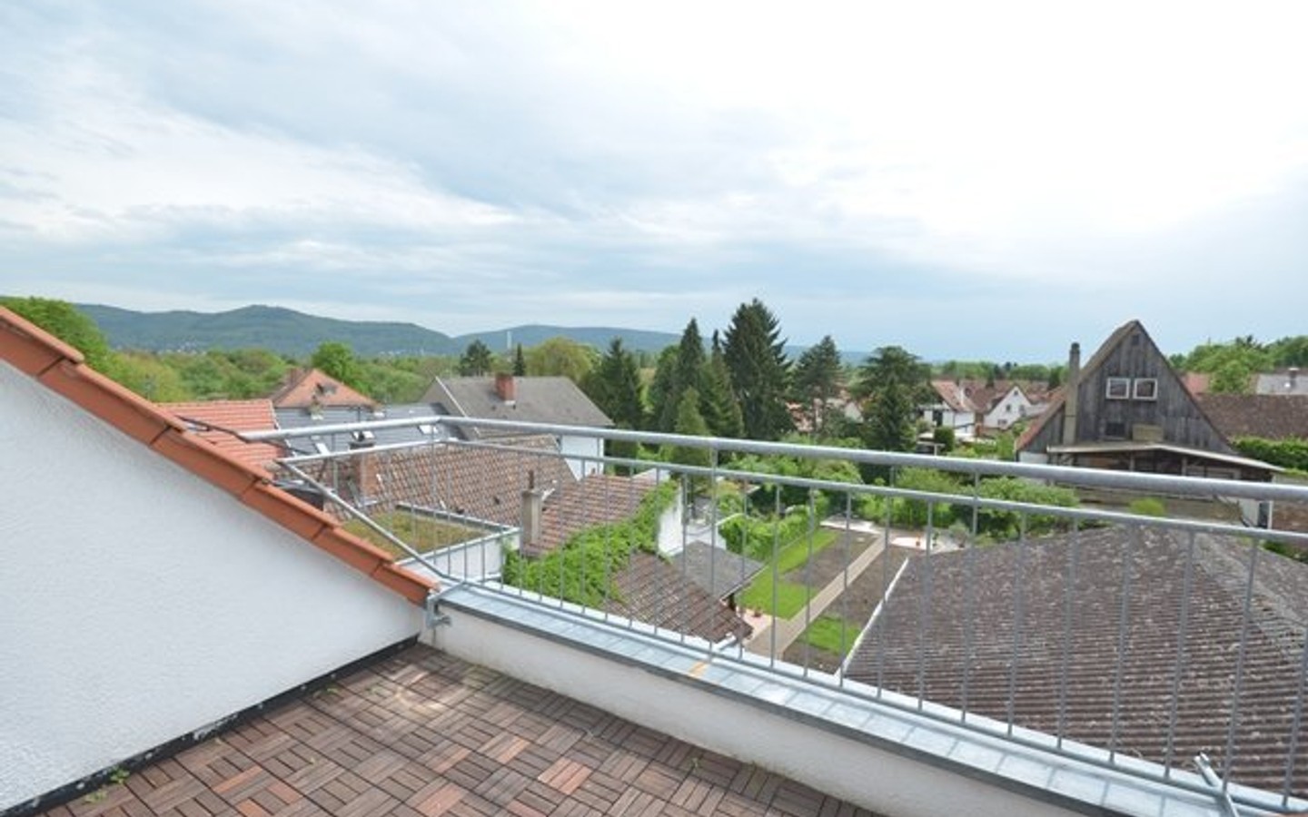 Ausblick - Heidelberg-Wieblingen: Sonnige Maisonettewohnung in idyllischer Lage