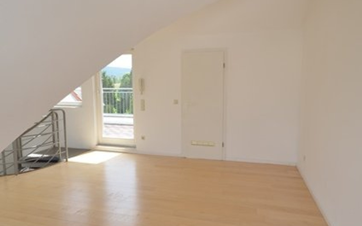 Zimmer DG - Heidelberg-Wieblingen: Sonnige Maisonettewohnung in idyllischer Lage