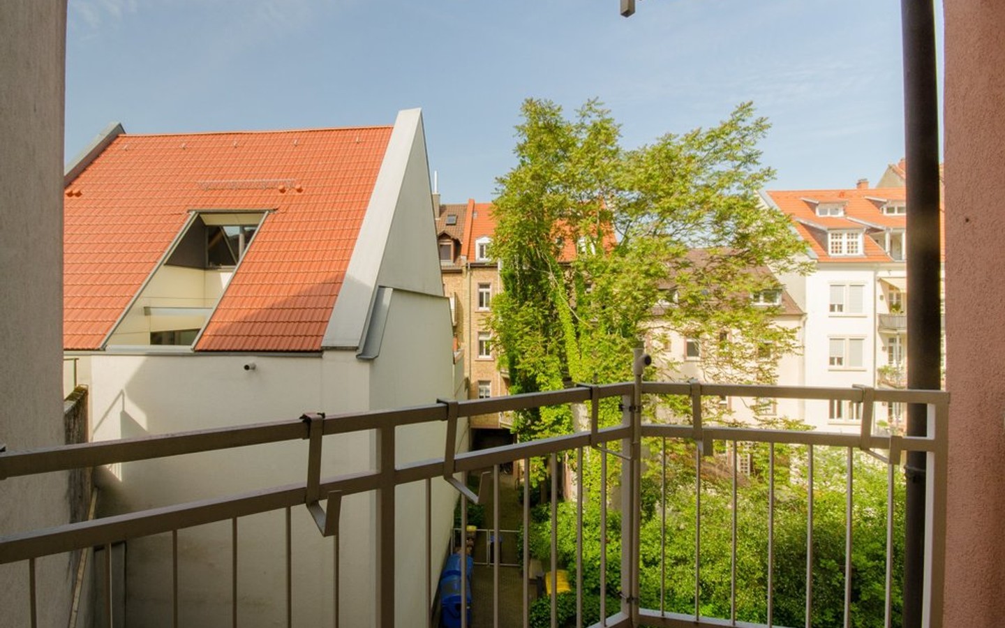 Balkon - Bezugsfreie Zweizimmerwohnung mit Balkon und TG-Stellplatz