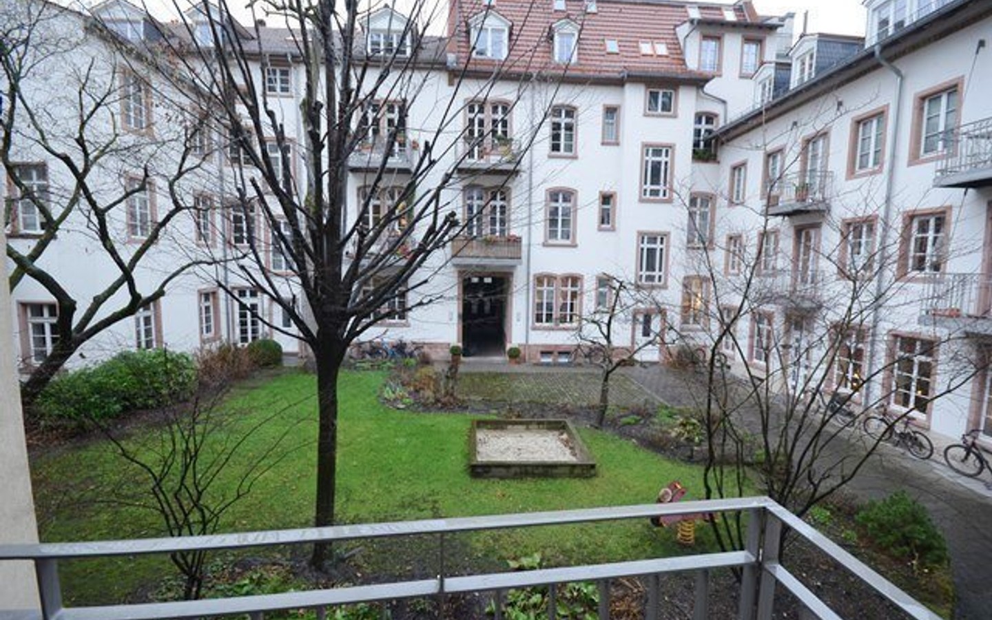 Aussicht vom Balkon - Heidelberg-Altstadt: Modernes, helles 2 Zimmerappartement in ruhiger und zentraler Lage
