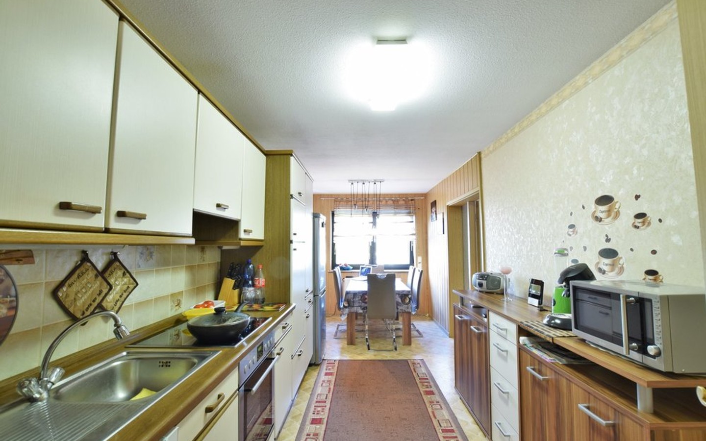 Küche mit Essbereich - Kapitalanleger aufgepasst: Schöne und großzügige 3,5 Zimmerwohnung (98qm) im Zentrum von Leimen