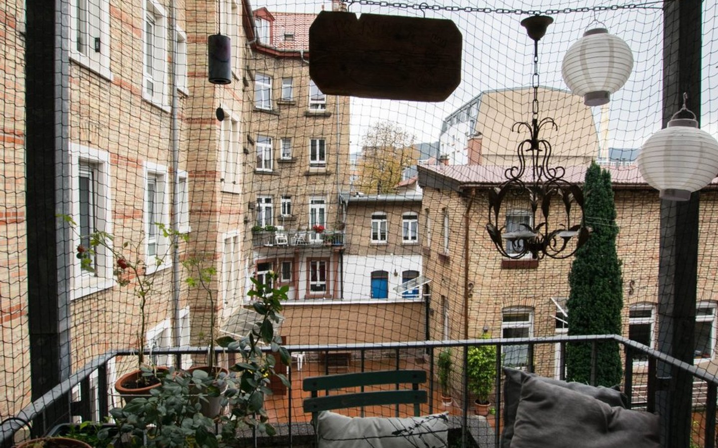 Balkon - HD-Bergheim: Schöne, vermietete Altbauwohnung - perfekte Kapitalanlage!