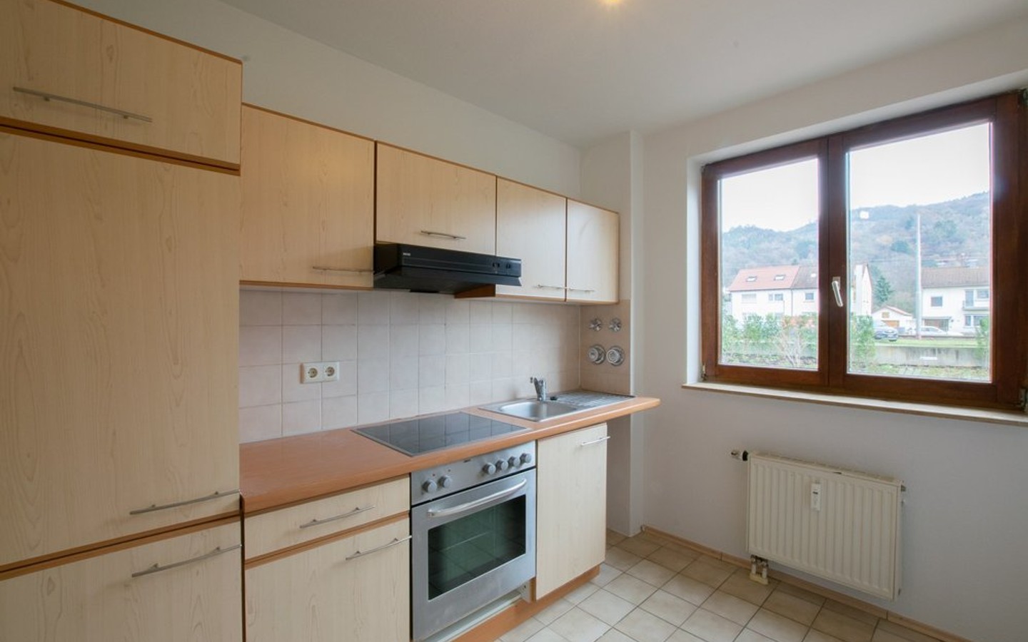 Küche - Dossenheim: Gemütliche Hochparterrewohnung mit Balkon und Stellplatz