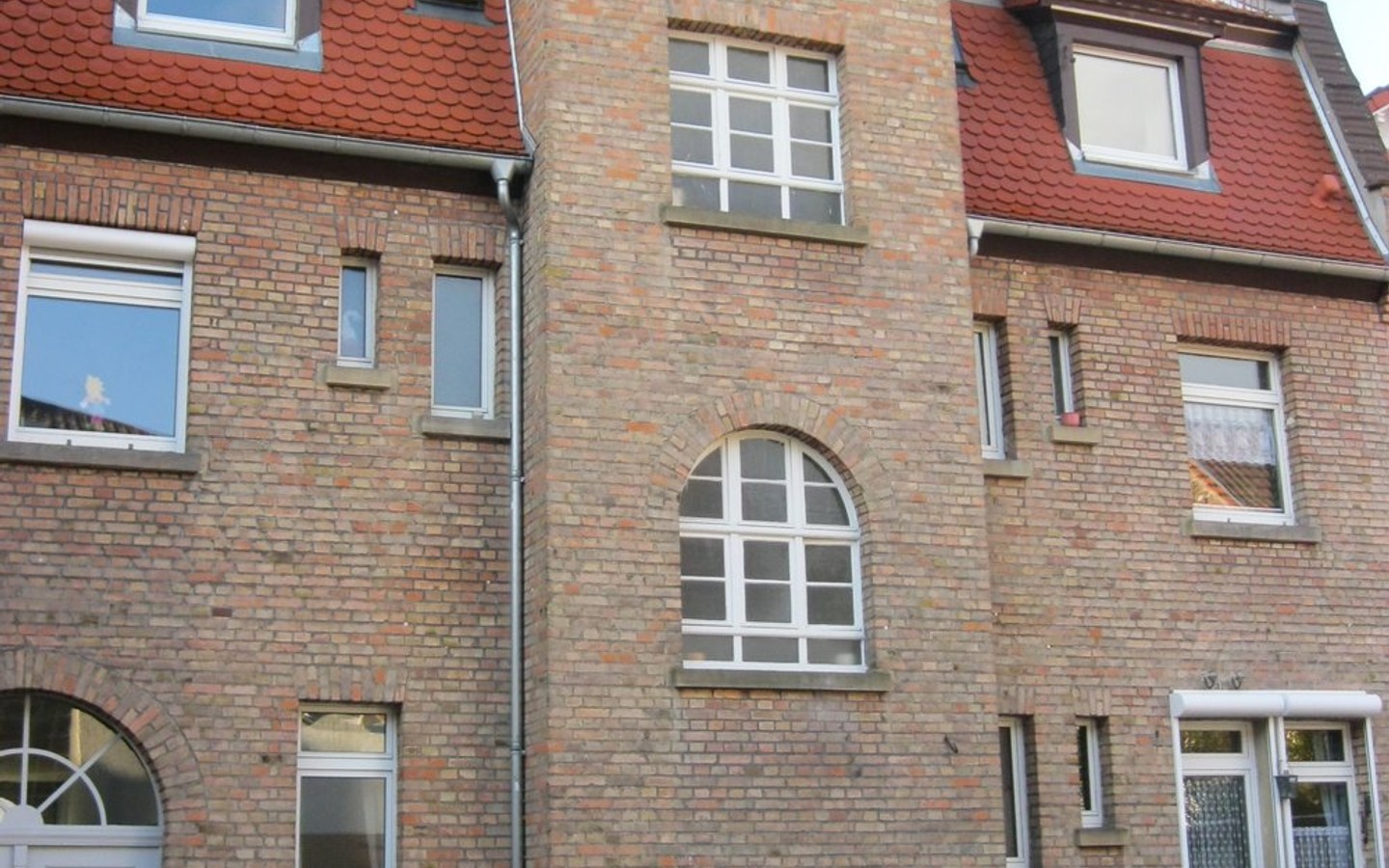 Vorderhaus Rückansicht - Top-Investment in Heidelberg-Handschuhsheim: 2 Mehrfamilienhäuser