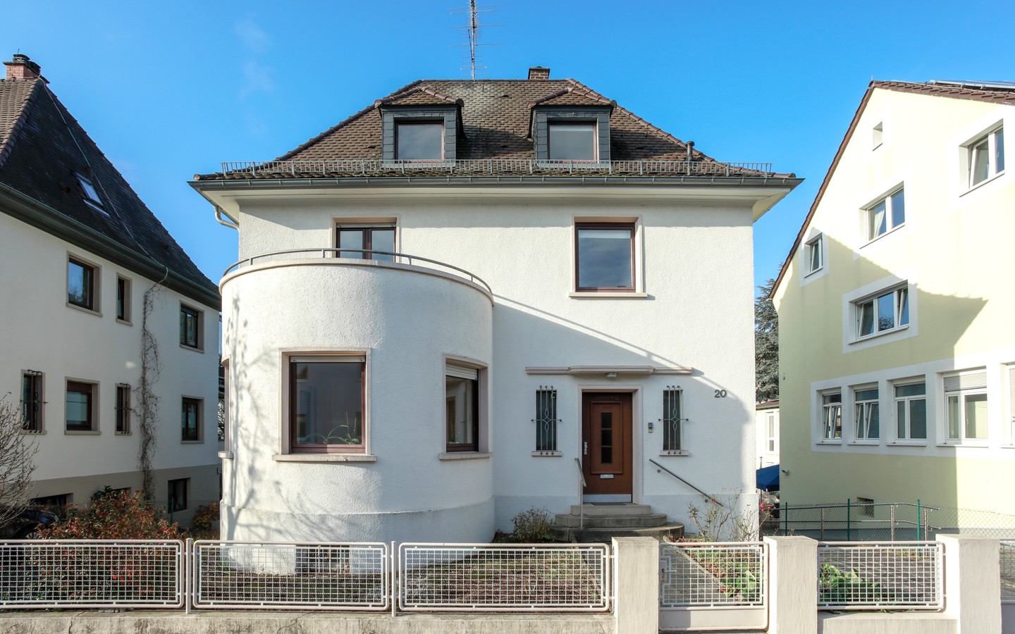 Hausansicht  - Rarität: Freistehendes Einfamilienhaus auf ca. 700qm großem Grundstück in der Heidelberger Weststadt