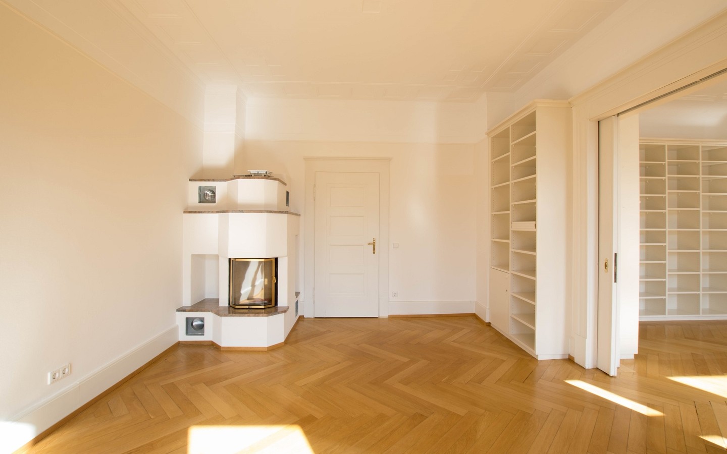 Zimmer 2 - Heidelberg-Weststadt: 6-Zimmer-Altbauwohnung in denkmalgeschütztem Anwesen