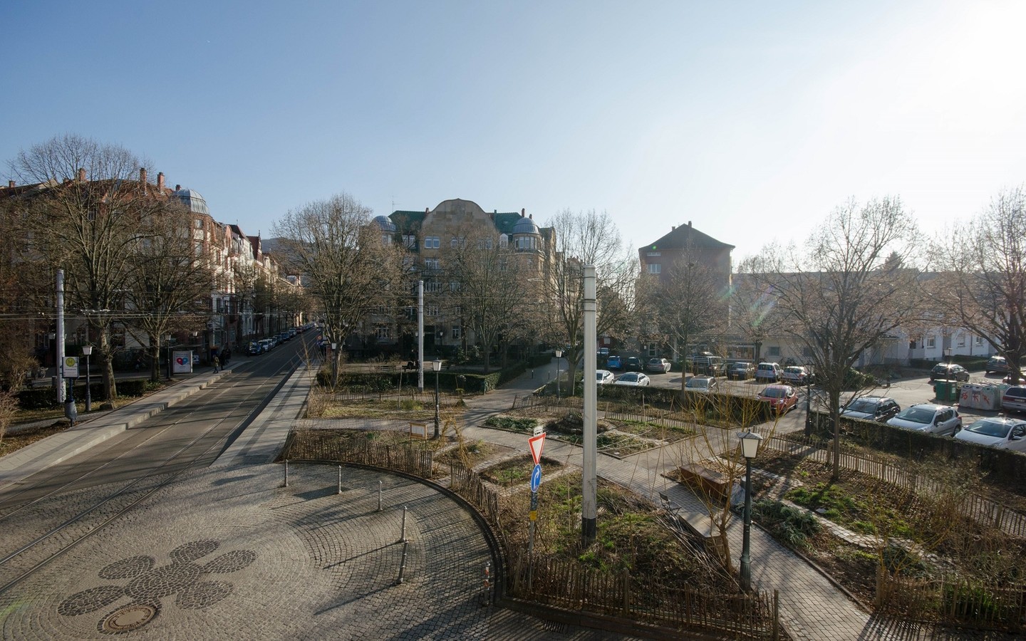 Ausblick - Heidelberg-Weststadt: 6-Zimmer-Altbauwohnung in denkmalgeschütztem Anwesen