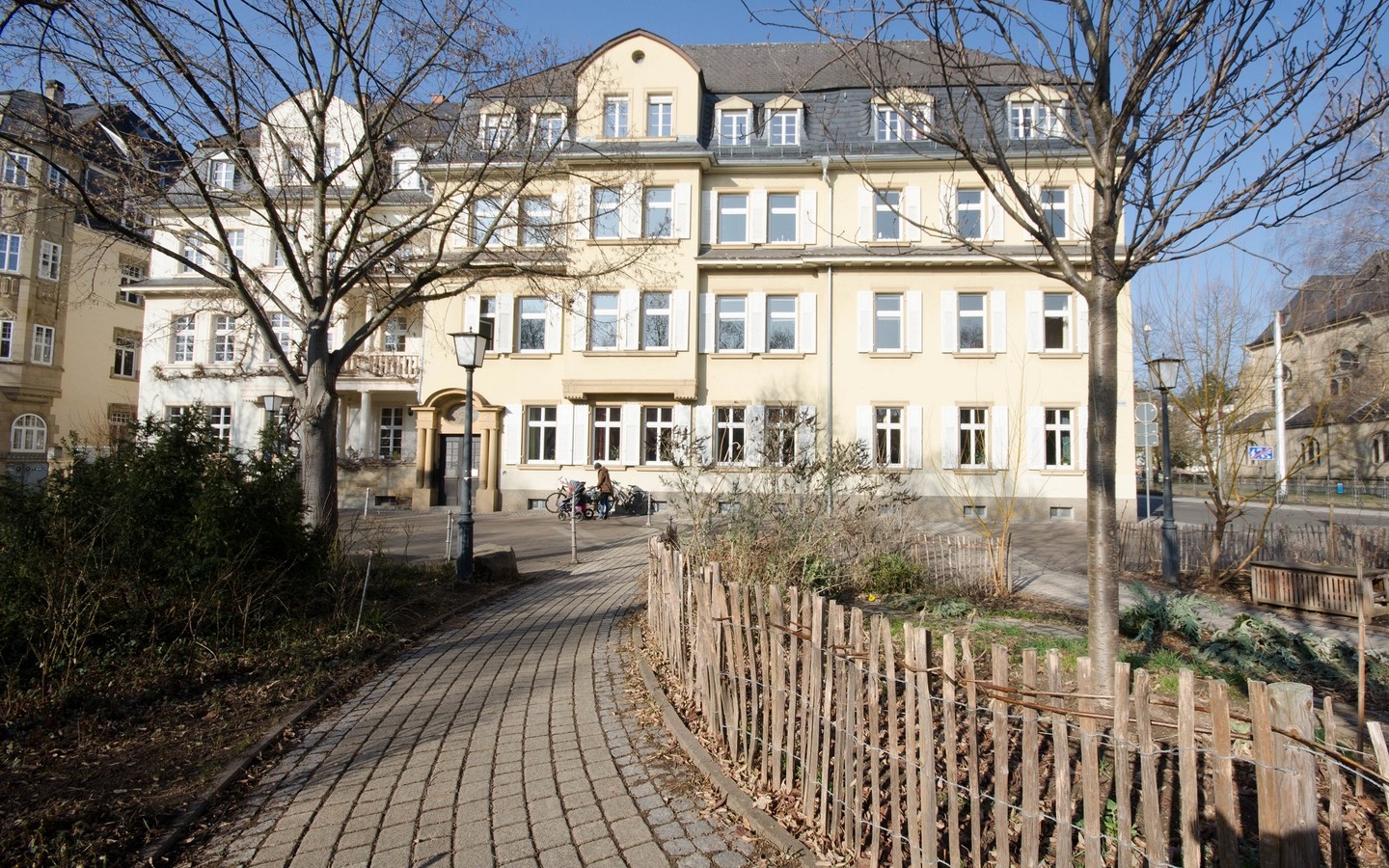 Außenansicht - Heidelberg-Weststadt: 6-Zimmer-Altbauwohnung in denkmalgeschütztem Anwesen