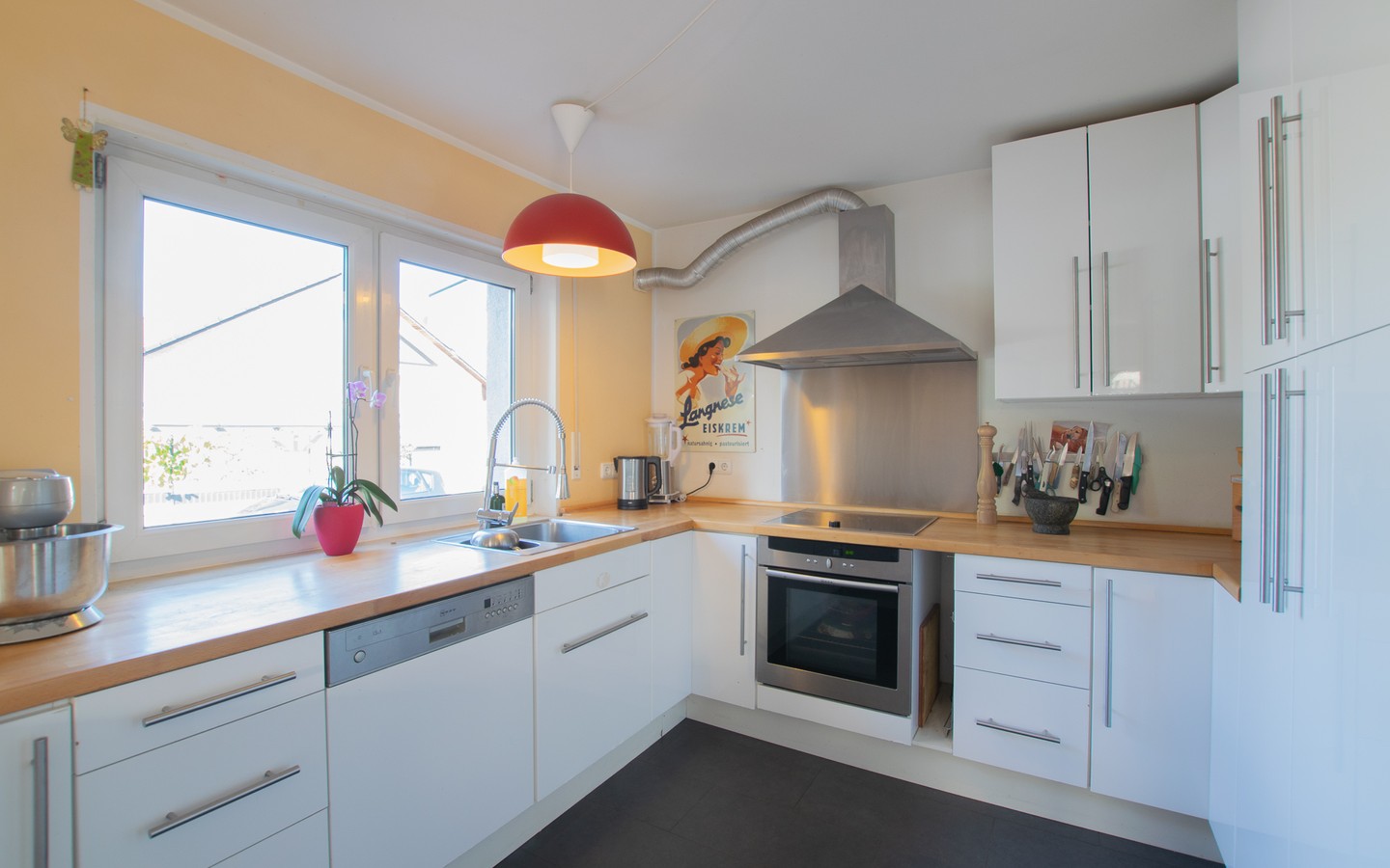 Küche - Modernes Einfamilienhaus auf großem Grundstück in ruhiger Lage von Lobenfeld +Virtuelle 3D-Tour+