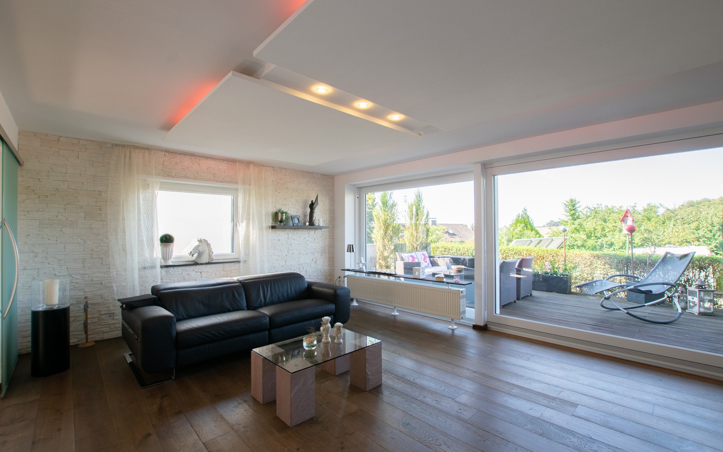 Wohnzimmer EG - Modernes und perfekt durchdachtes Haus in toller Aussichtslage von Gauangelloch +Virtuelle 3D-Tour+