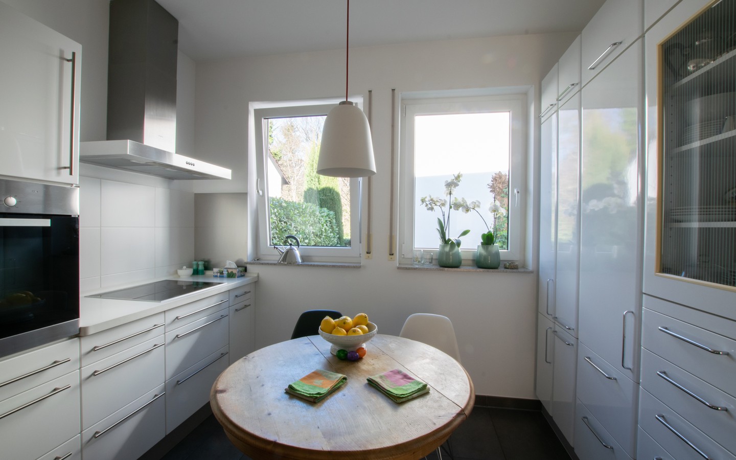 Küche EG - Moderner Wohnkomfort in Nussloch: Neuwertiges Einfamilienhaus mit über 173 m²  Wohnfläche