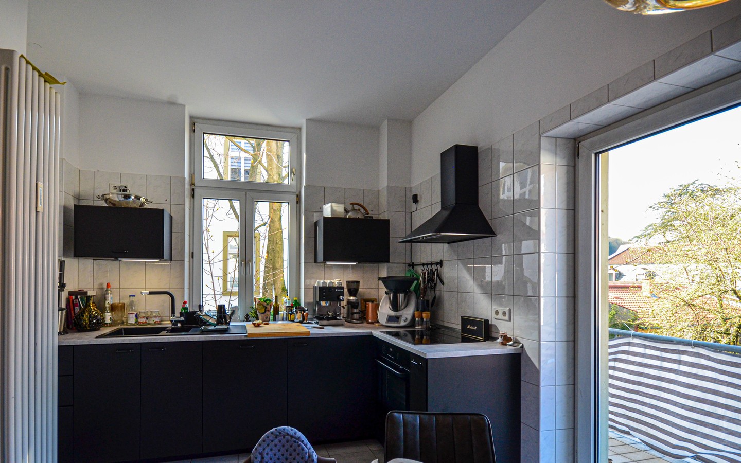 Küche - Im Herzen der Altstadt: Grandiose Fünfzimmerwohnung mit Balkon