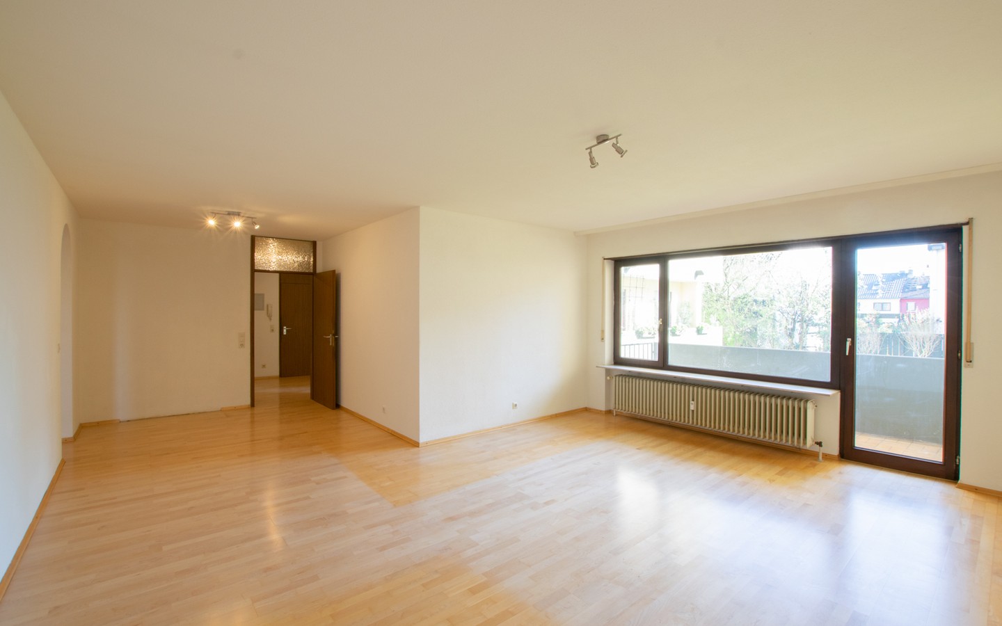 Wohnbereich - Ladenburg: Außergewöhnliche 3,5-Zimmerwohnung mit 2 Balkonen in ruhiger Wohnlage