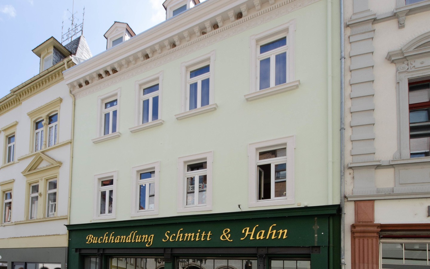 Hausansicht - Charmante Dachgeschosswohnung in der Fußgängerzone von Heidelberg