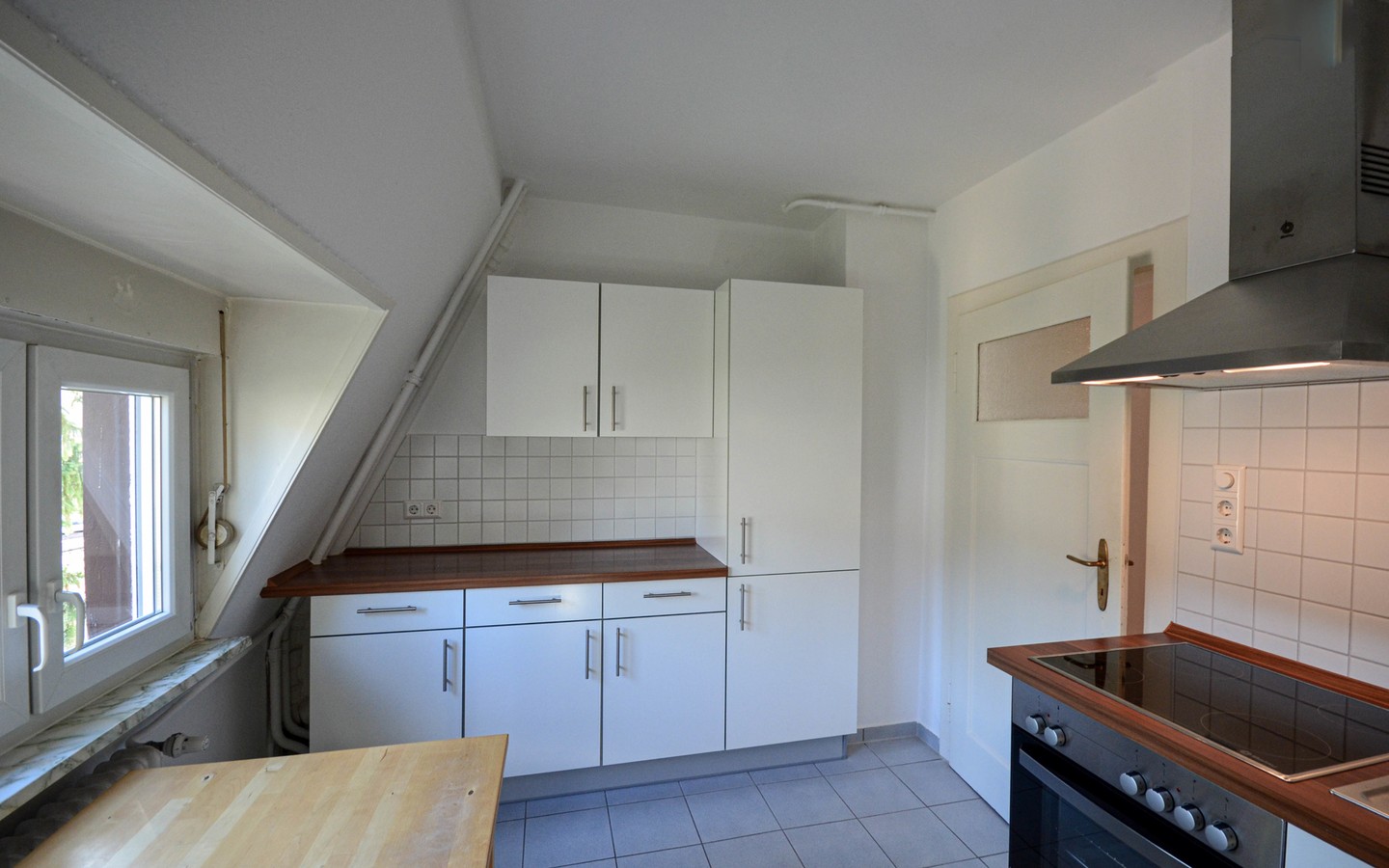 Küche - Gemütliche Dachgeschosswohnung in zentraler Lage in Heidelberg - Handschuhsheim