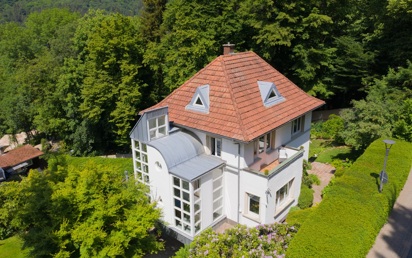 Luftaufnahme - Zauberhaftes und charmantes Anwesen mit herrlichem Ausblick in bester Heidelberger Wohnlage