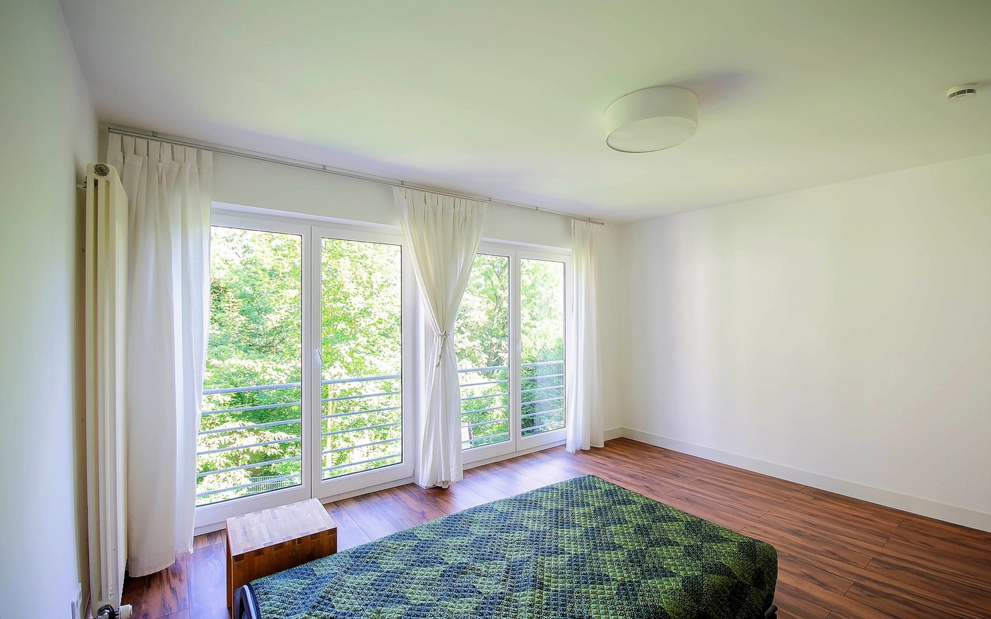 Schlafzimmer EG - Schriesheim - Blütenweg: Tolle, neu renovierte DHH mit Terrasse, Garten und Hobbyraum