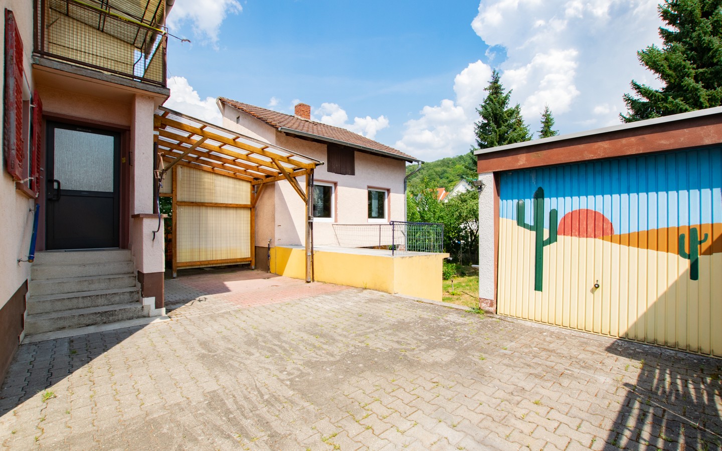 Innenhof - Freistehendes Ein- bis Zweifamilienhaus mit Garten in ruhiger Lage von Hemsbach!