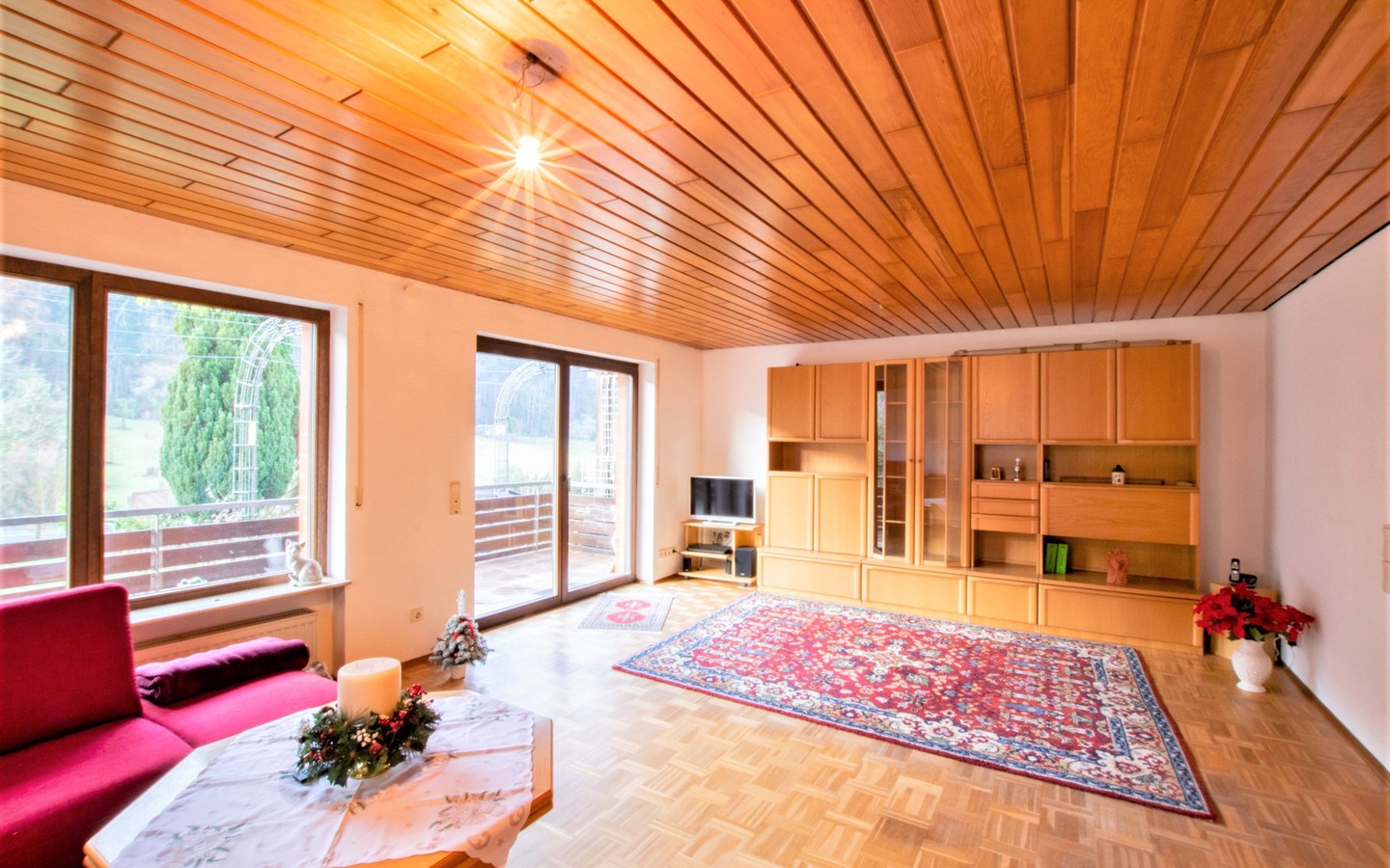 Wohnzimmer  - Neckargemünd: Großzügige Doppelhaushälfte mit Einliegerwohnung und Garten