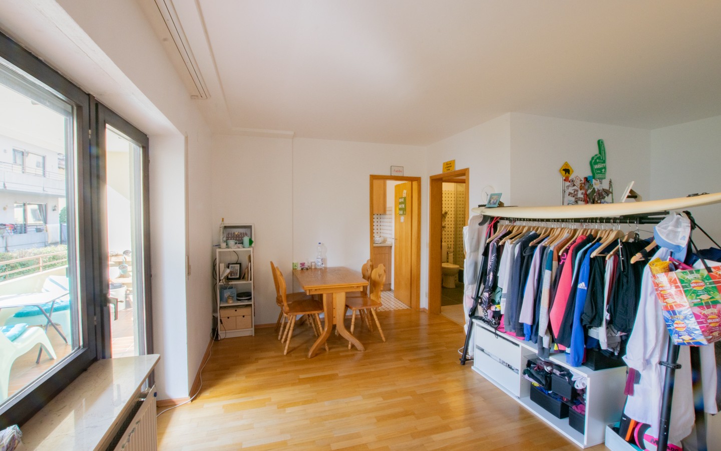 Zimmer - HD-Handschuhsheim: Großzügige Einzimmerwohnung mit Loggia in begehrter Wohnlage!