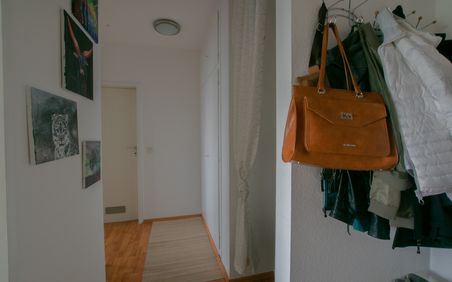 Diele  - HD-Rohrbach: toll geschnittene 2-Zimmer-Wohnung mit Stellplatz und Loggia zur Sonnenseite!