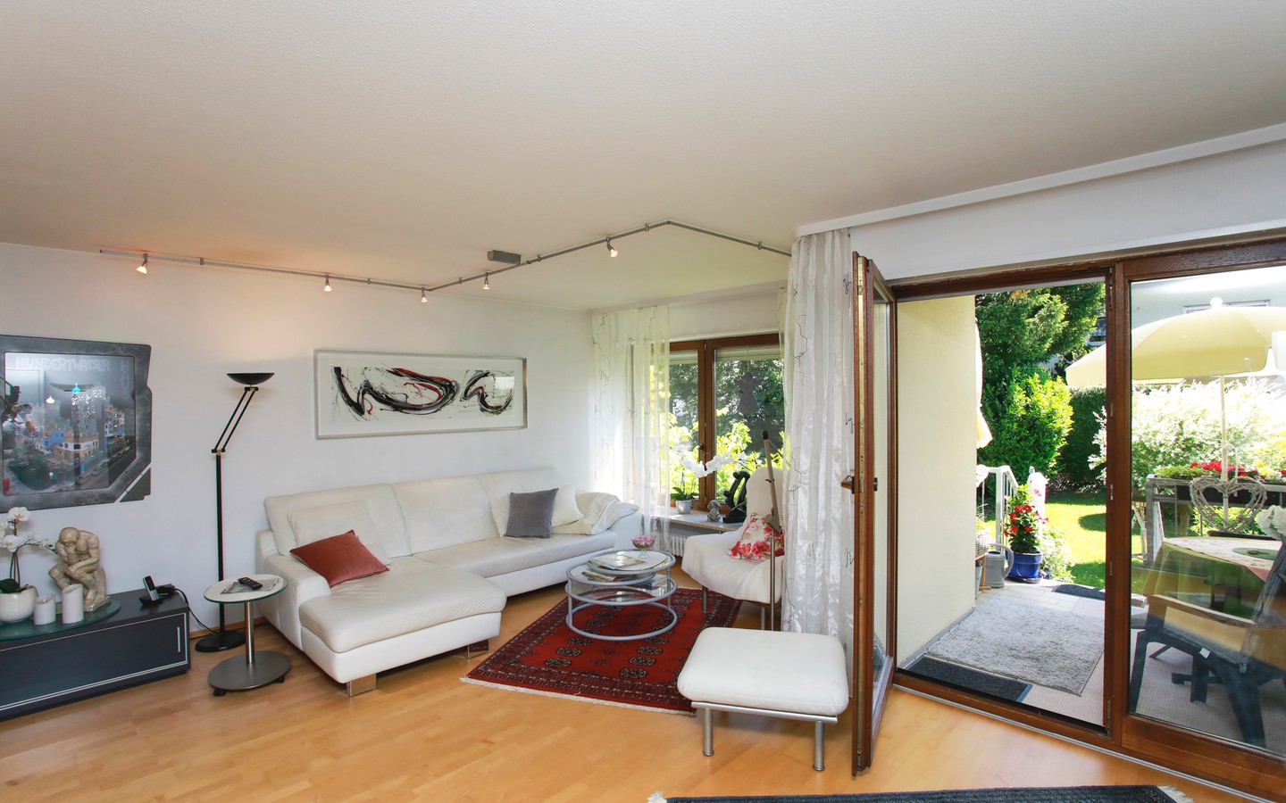 Wohnzimmer - Viel Platz für die Familie: Geräumiges Reihenmittelhaus mit 6 Zimmern und Garten in Wieblingen