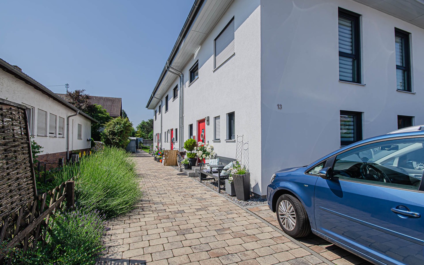 Fußweg  - Modernes Reihenmittelhaus in Eppelheim