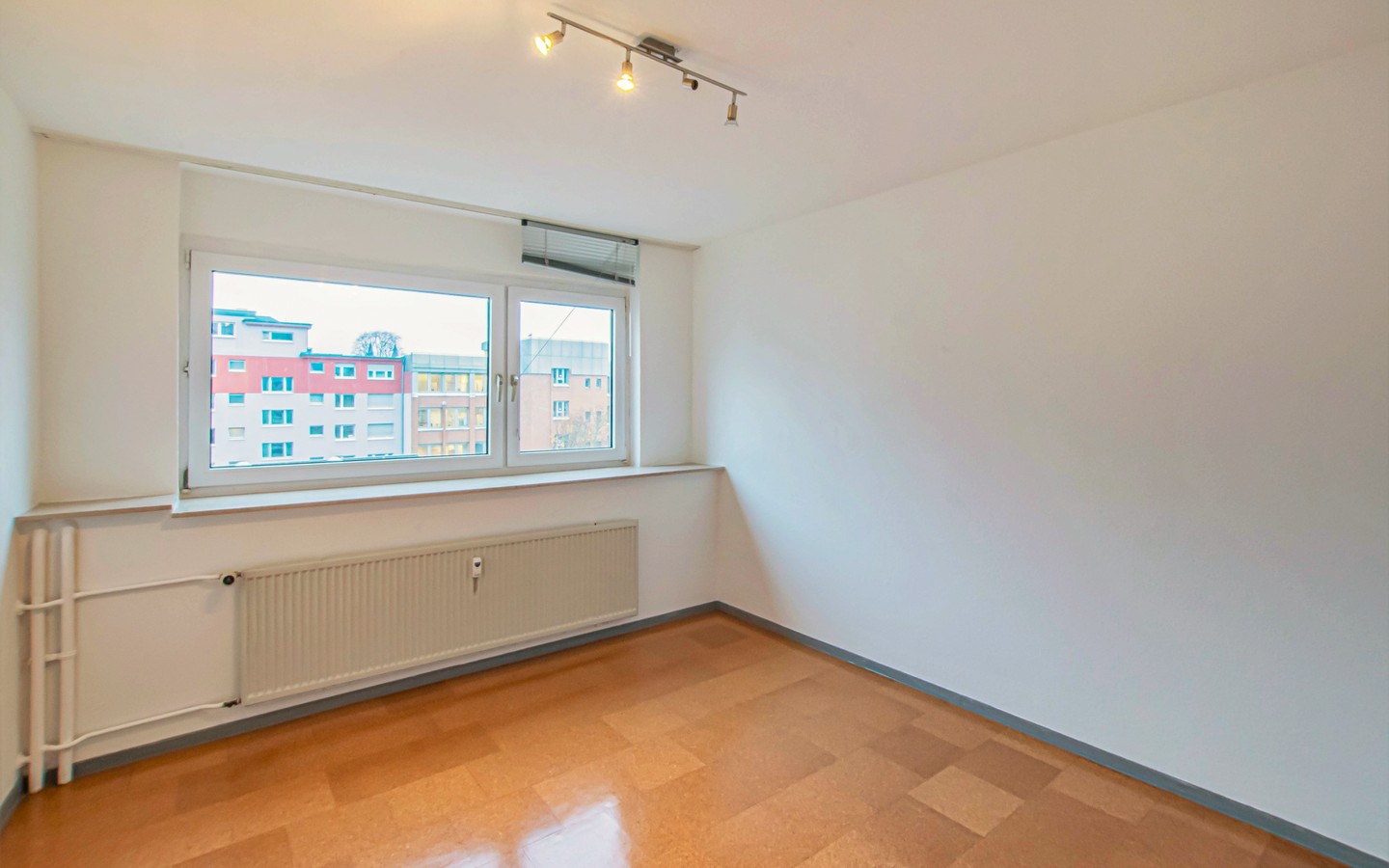 Zimmer 2 - HD-Bergheim: 2-Zimmer-Wohnung in bester City-Lage zum Eigennutz oder zur Neuvermietung!