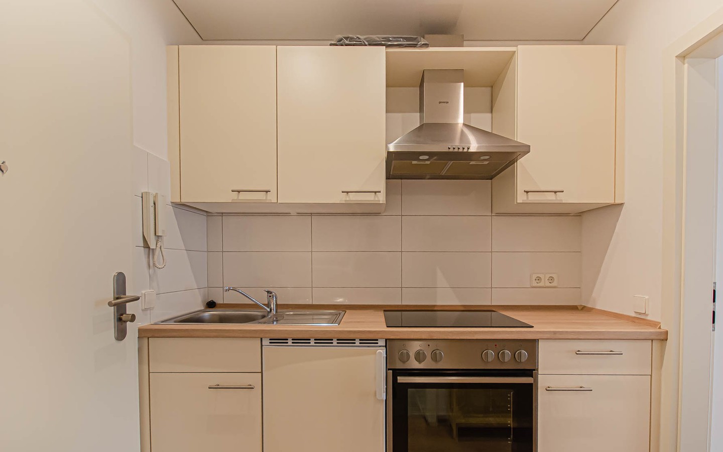 Küche - Bezugfreies hochwertig saniertes Einzimmerappartement mit Südbalkon