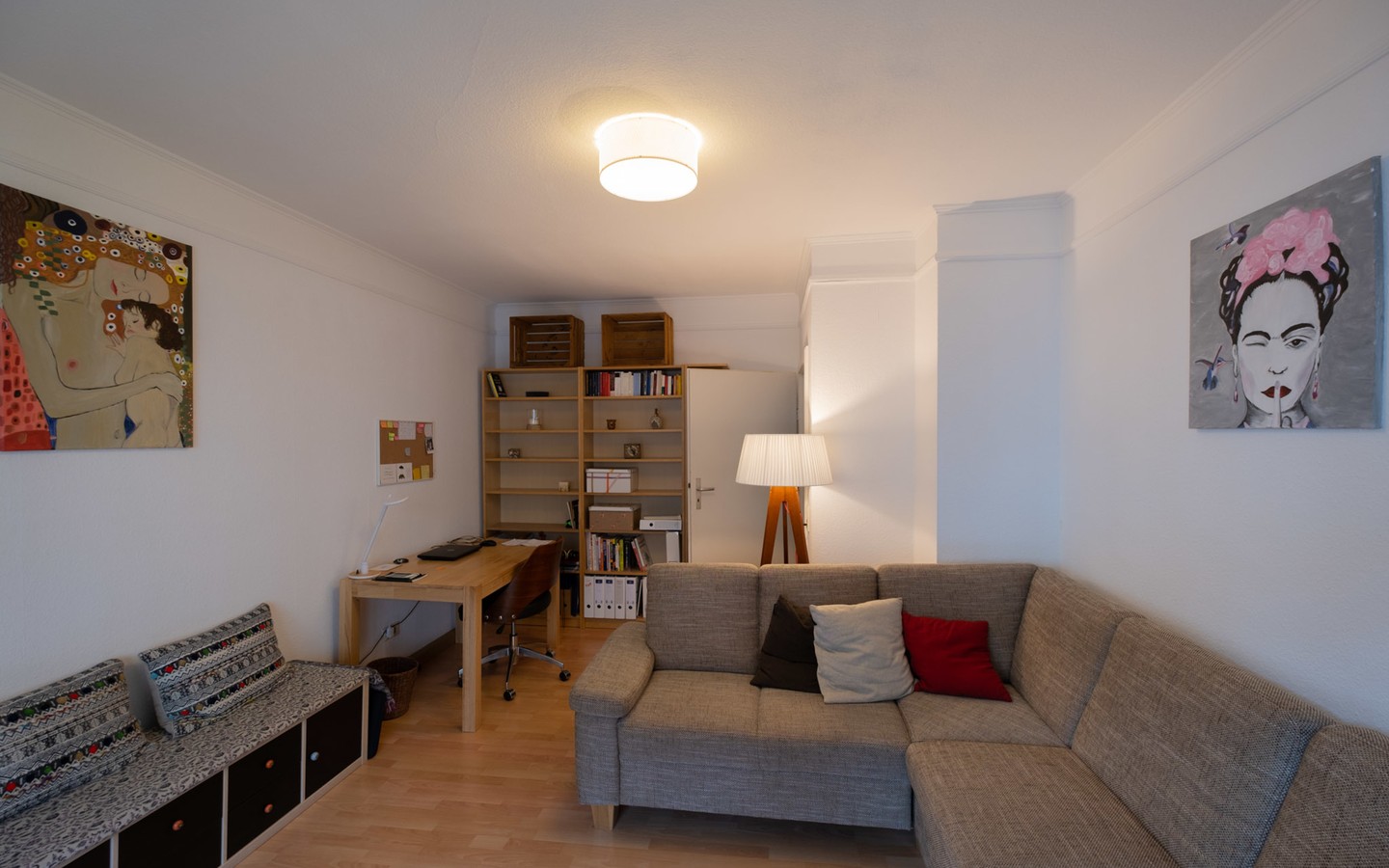 Zimmer 1 - Seltene Gelegenheit in HD-Weststadt: bezugsfreie 2-Zimmer-Wohnung mit Loggia zur Sonnenseite