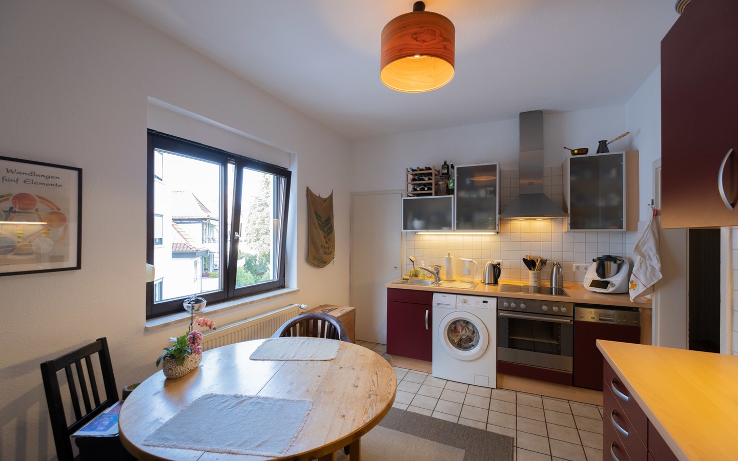 Küche - Seltene Gelegenheit in HD-Weststadt: bezugsfreie 2-Zimmer-Wohnung mit Loggia zur Sonnenseite