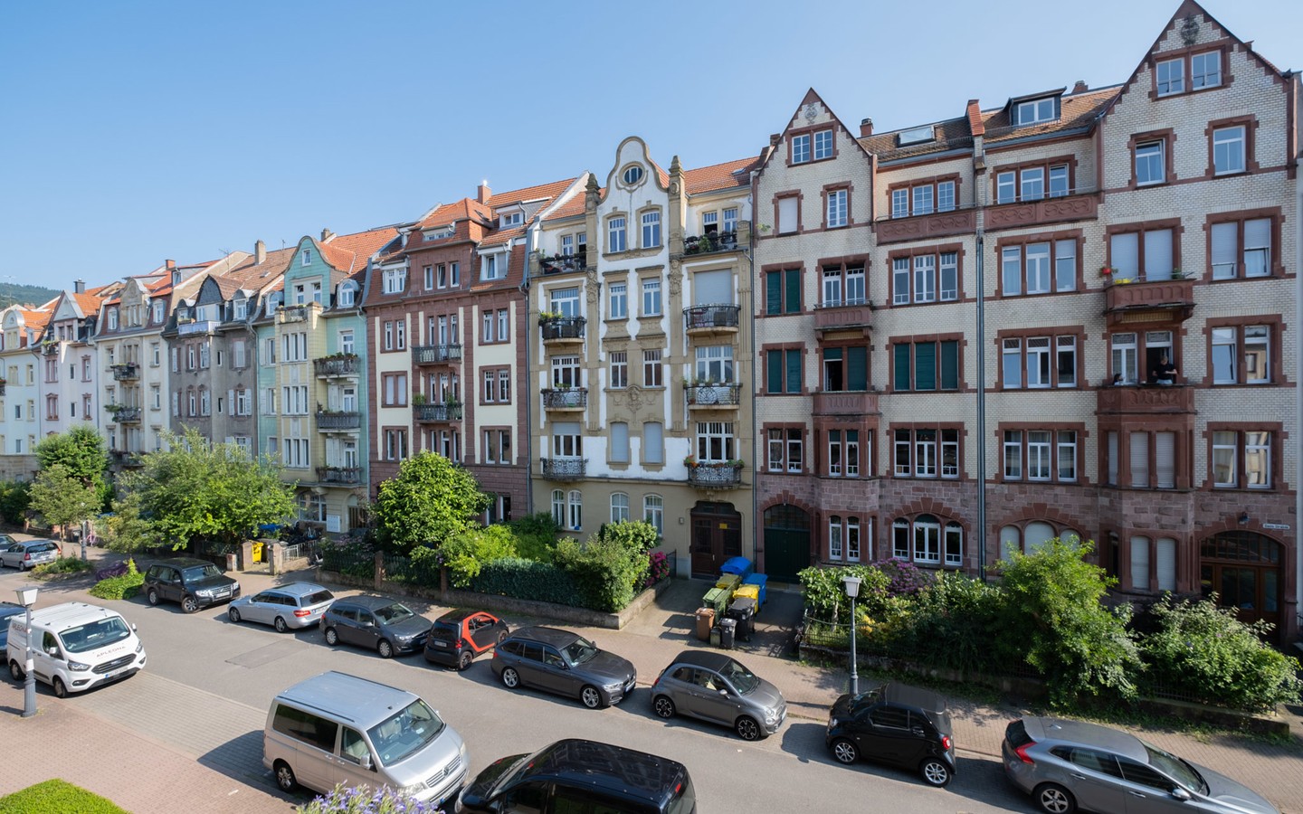 Ausblick - Seltene Gelegenheit in HD-Weststadt: bezugsfreie 2-Zimmer-Wohnung mit Loggia zur Sonnenseite