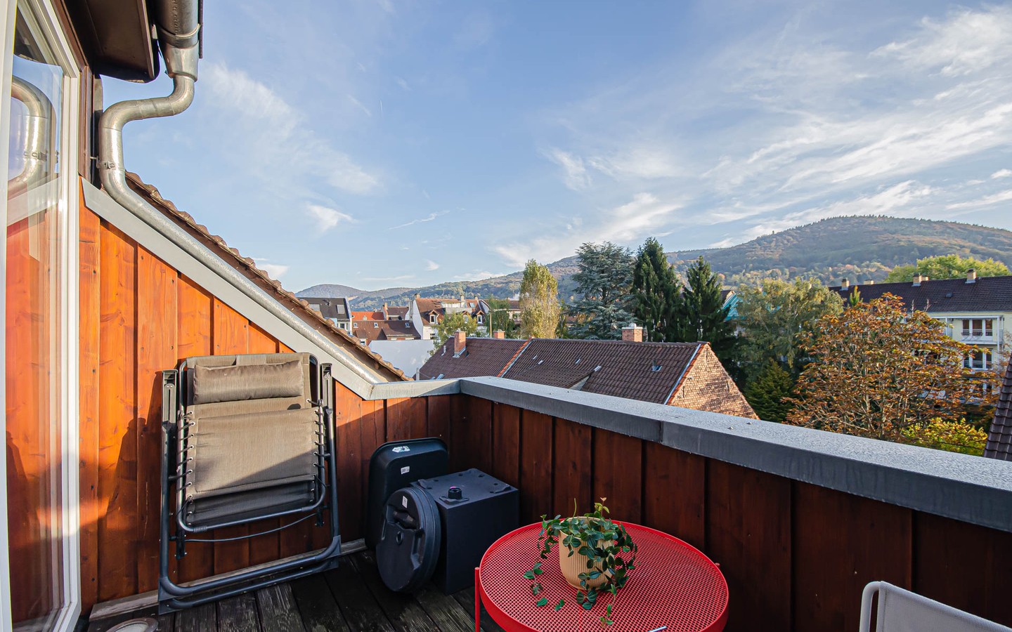 Ausblick - Außergewöhnliche Dachgeschosswohnung in Handschuhsheim mit Balkon