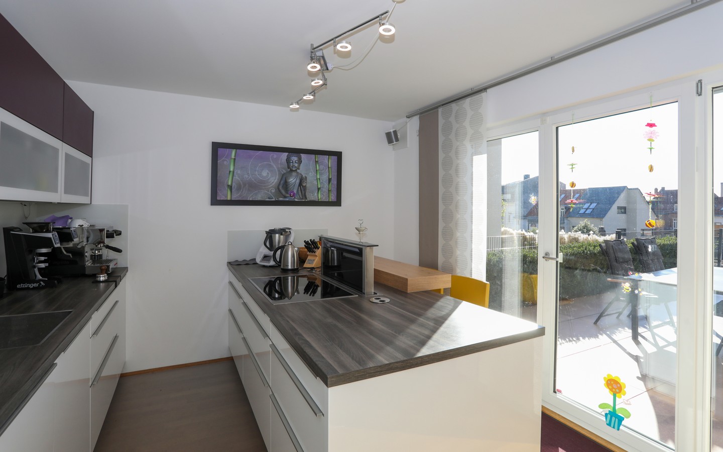 Küche - Neubaustandard: Traumhafte 5-Zimmer-Wohnung samt Garten und Sauna in der Heidelberger Weststadt