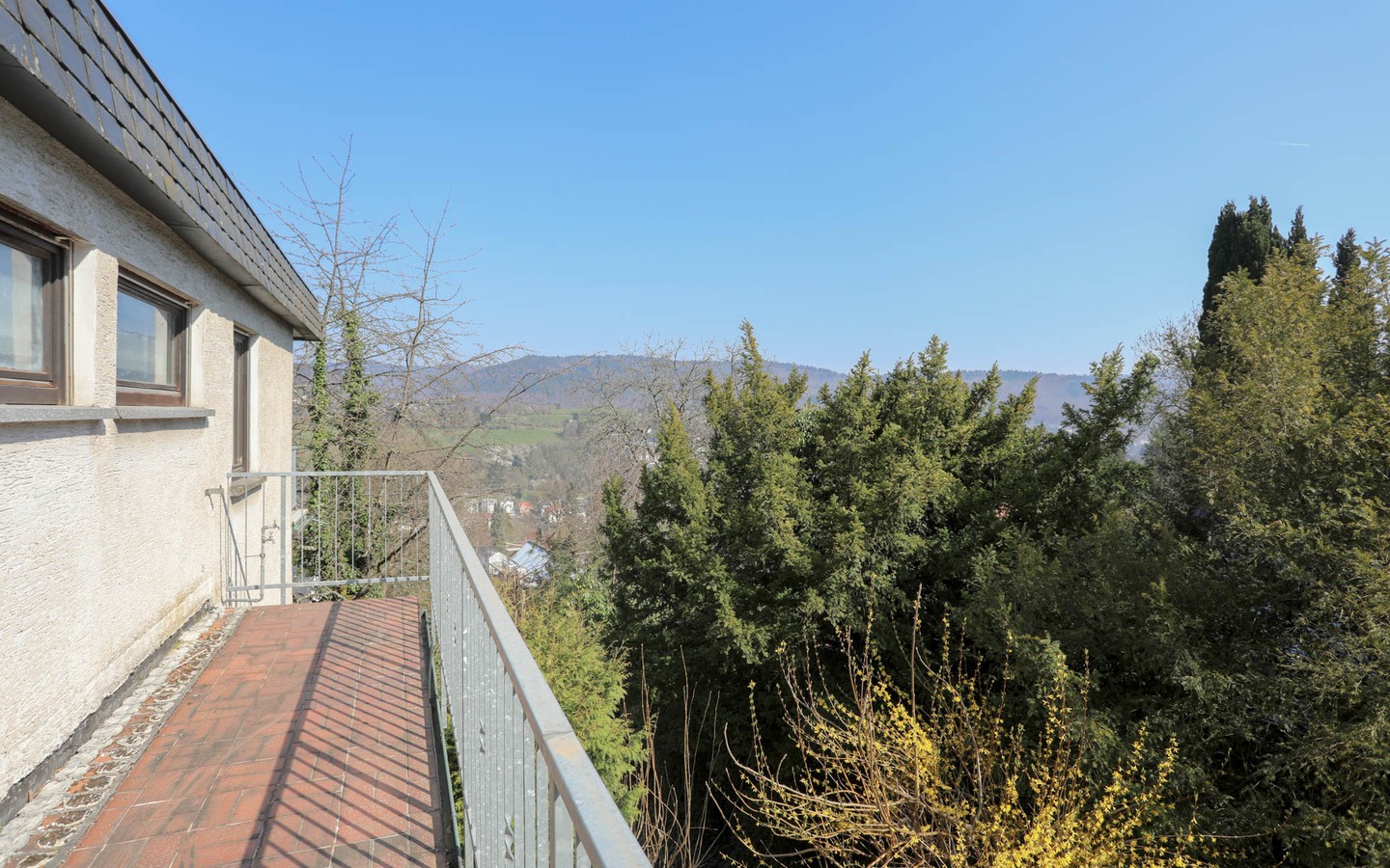 Terrasse OG - In Bestlage von HD-Schlierbach: Beeindruckendes Anwesen auf über 1.200 m² großem Grundstück