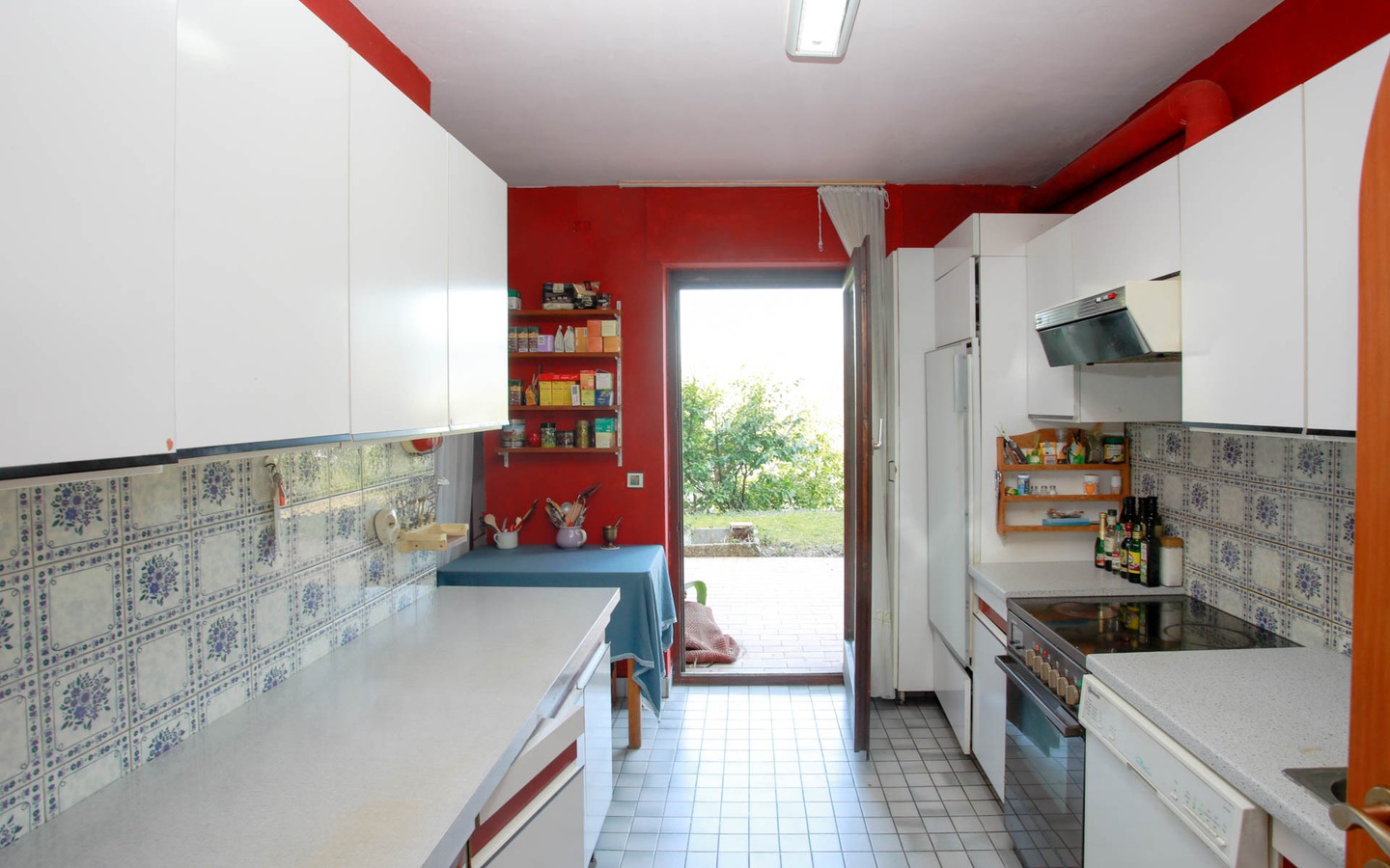 Küche GG - In Bestlage von HD-Schlierbach: Beeindruckendes Anwesen auf über 1.200 m² großem Grundstück