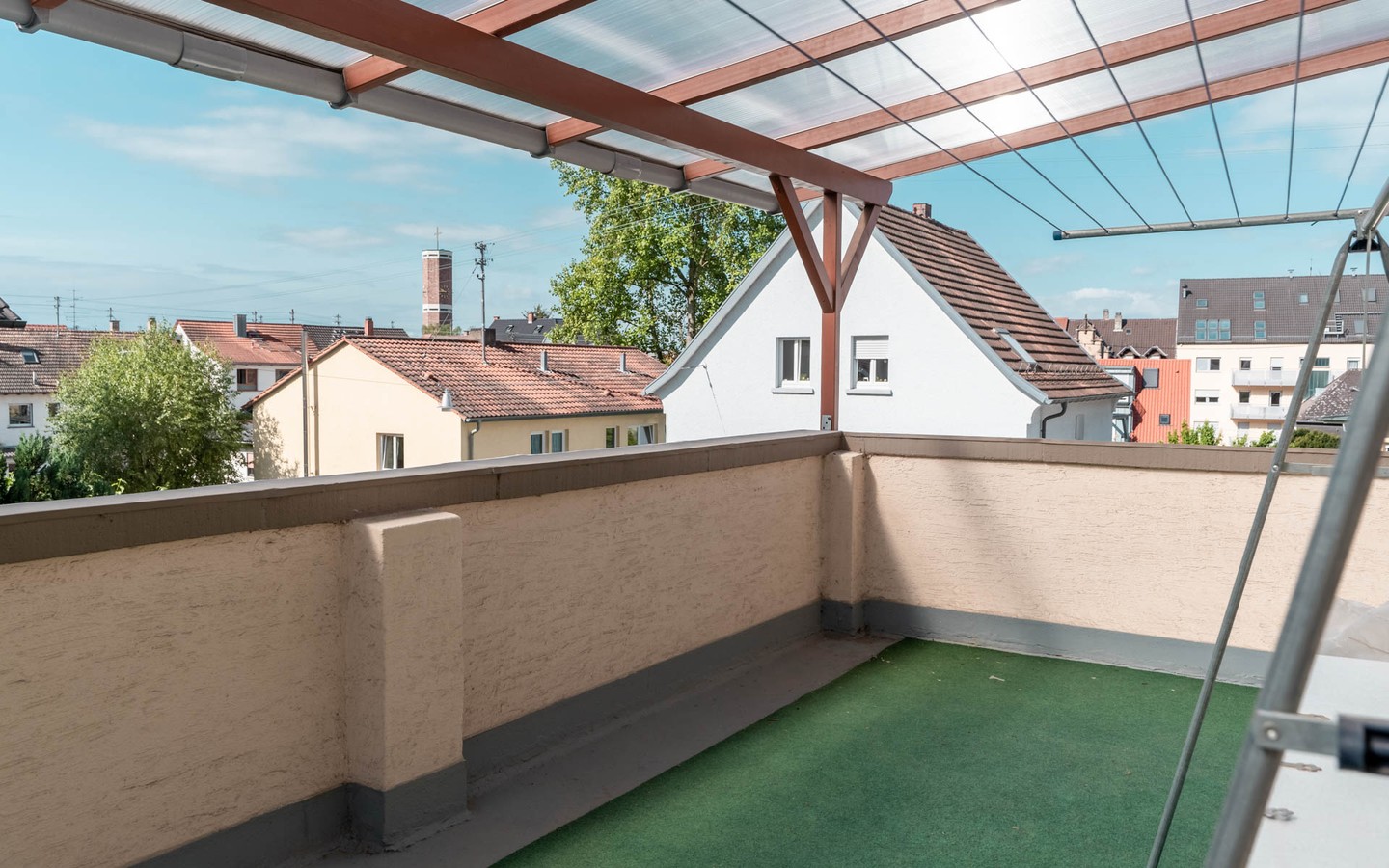 Balkon 2. OG - Seltene Gelegenheit: Helle, teilvermietete Doppelhaushälfte in beliebter Wohnlage