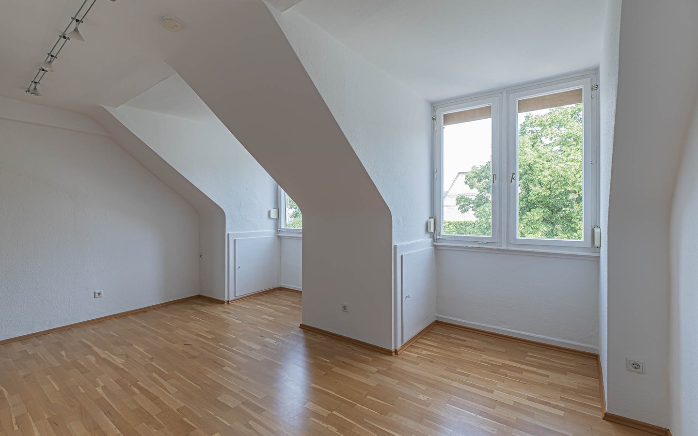 Wohnzimmer - Wohnen über den Dächern von Heidelberg wie einst der Adel. WG und Familien herzlich willkommen!