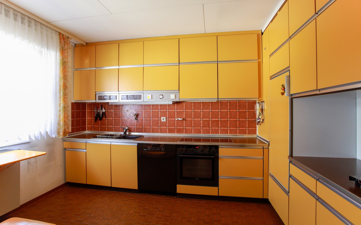 Küche - Viel Platz zum Leben, Wohnen & Arbeiten: großzügiger Bungalow auf parkähnlichem Grundstück in Ketsch