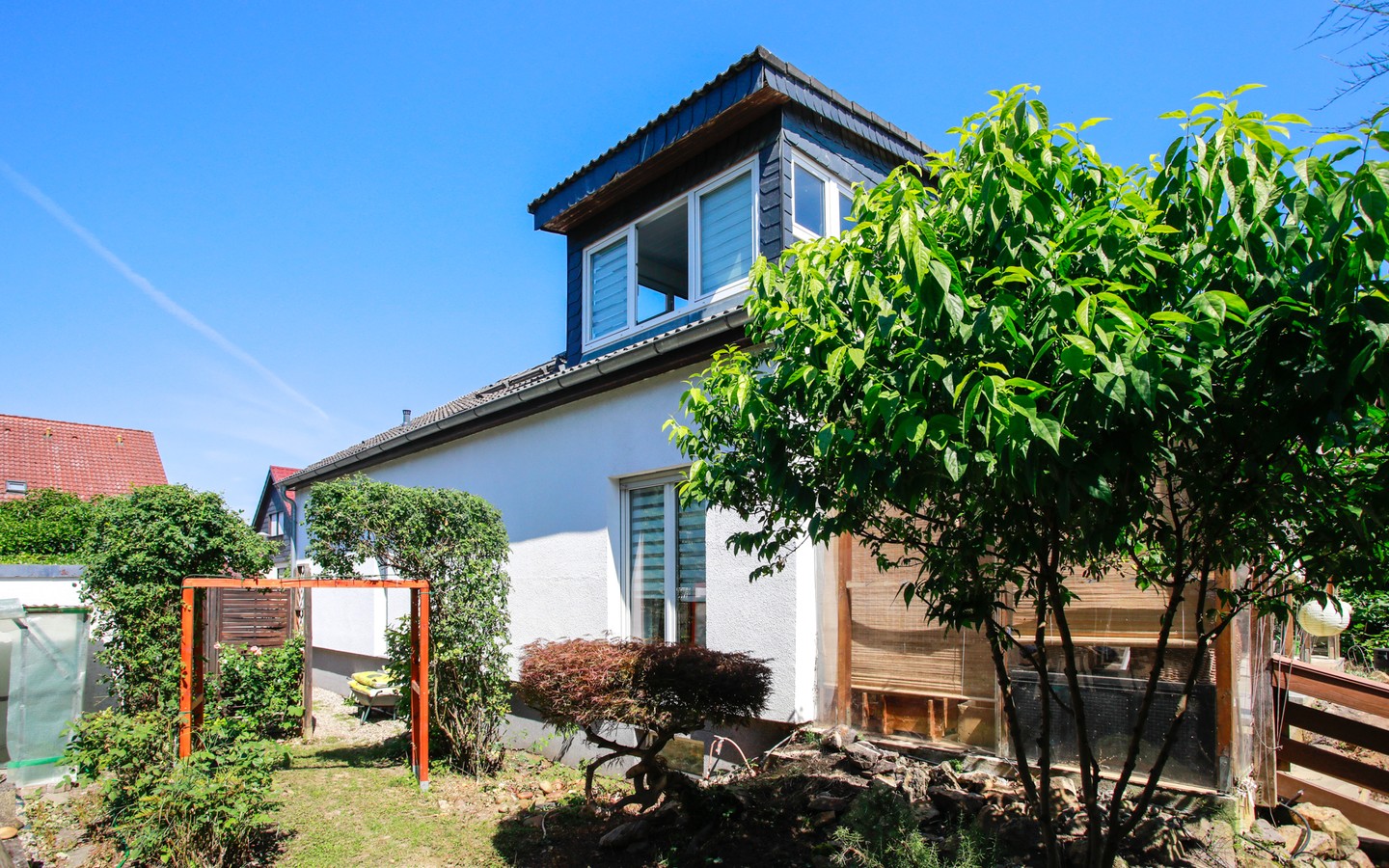 Gartenansicht - Ihr neues Zuhause in Rheinsheim: Ein- bis Zweifamilienhaus mit Garten, Terrasse und vielen Extras