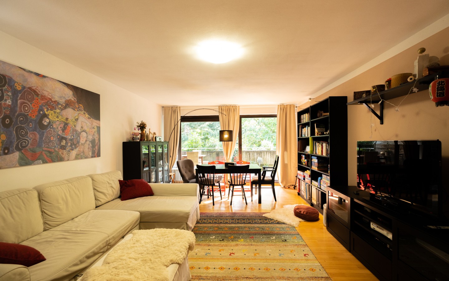 Wohnzimmer - Geräumige 3-Zimmerwohnung mit direktem Gartenzugang in guter Lage von Ziegelhausen
