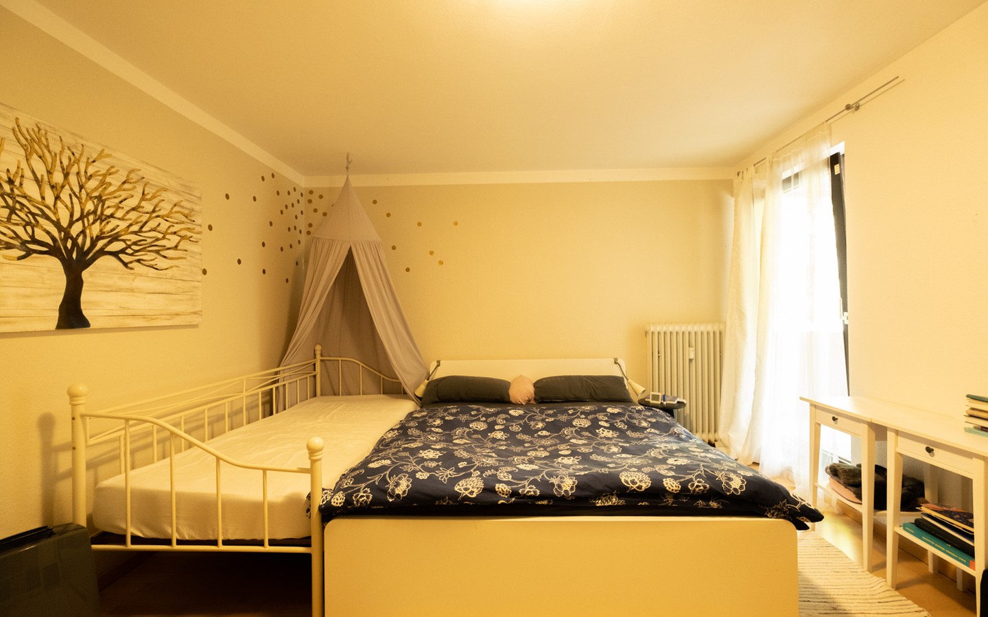 Schlafzimmer - Geräumige 3-Zimmerwohnung mit direktem Gartenzugang in guter Lage von Ziegelhausen