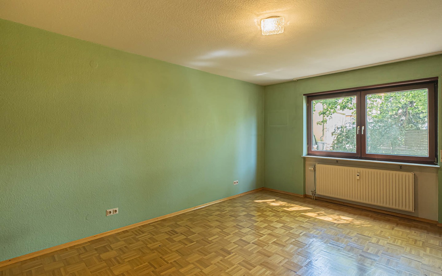 Zimmer 1 - Großzügig&bezugsfrei: 3,5-Zimmer-Wohnung mit Stellplatz, Garage und Loggia in HD-Kirchheim