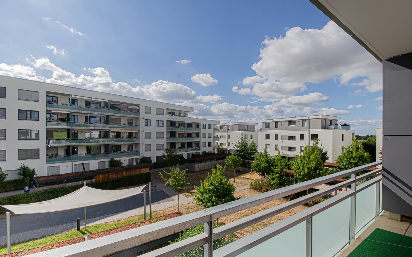 Balkon - Urban Green – Wohnen in der Bahnstadt - Fantastische Dreizimmerwohnung mit Loggia