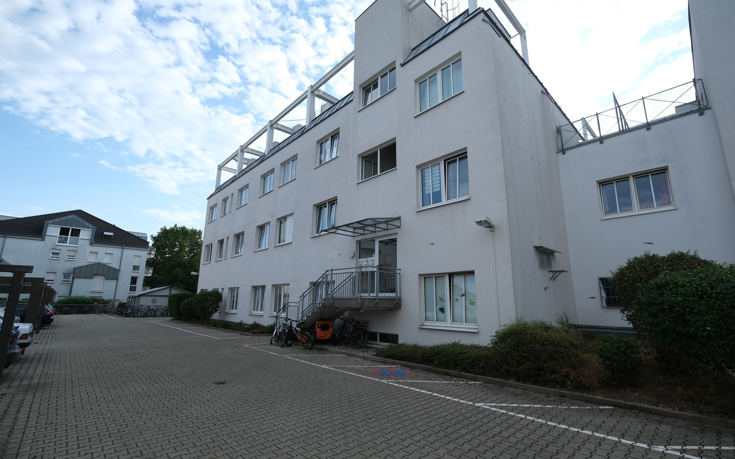 Hausansicht - Gemütliche und helle 1-Zimmer-Wohnung in zentraler Lage im Heidelberger Stadtteil Rohrbach