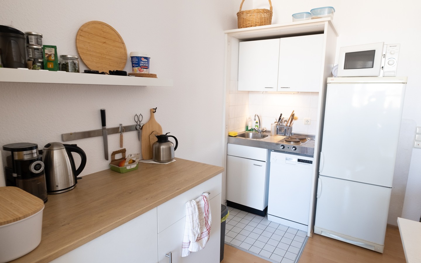 Einbauküche - Gemütliche und helle 1-Zimmer-Wohnung in zentraler Lage im Heidelberger Stadtteil Rohrbach